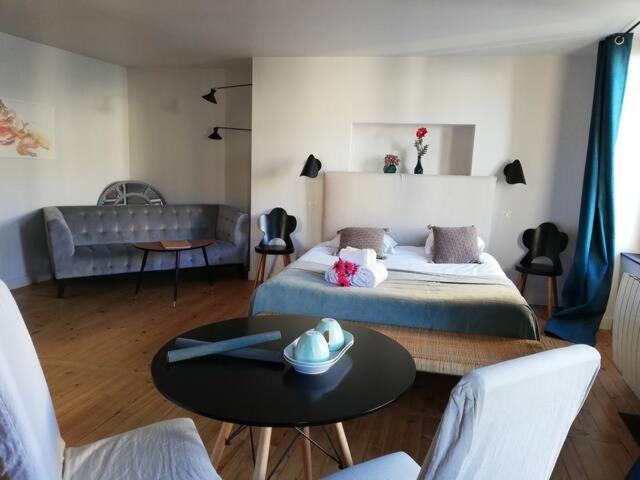 Bed and Breakfast La Tour Gregoire Клермон-Ферран Экстерьер фото
