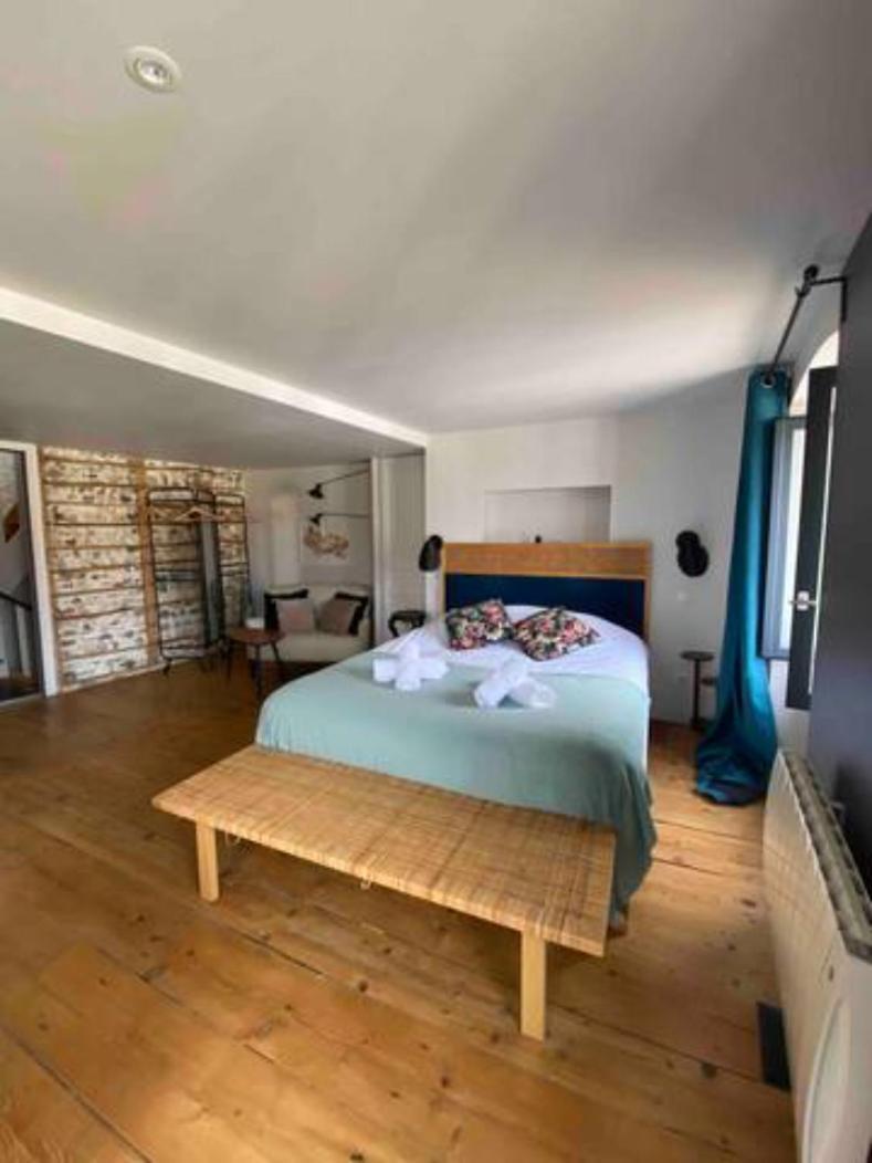 Bed and Breakfast La Tour Gregoire Клермон-Ферран Экстерьер фото